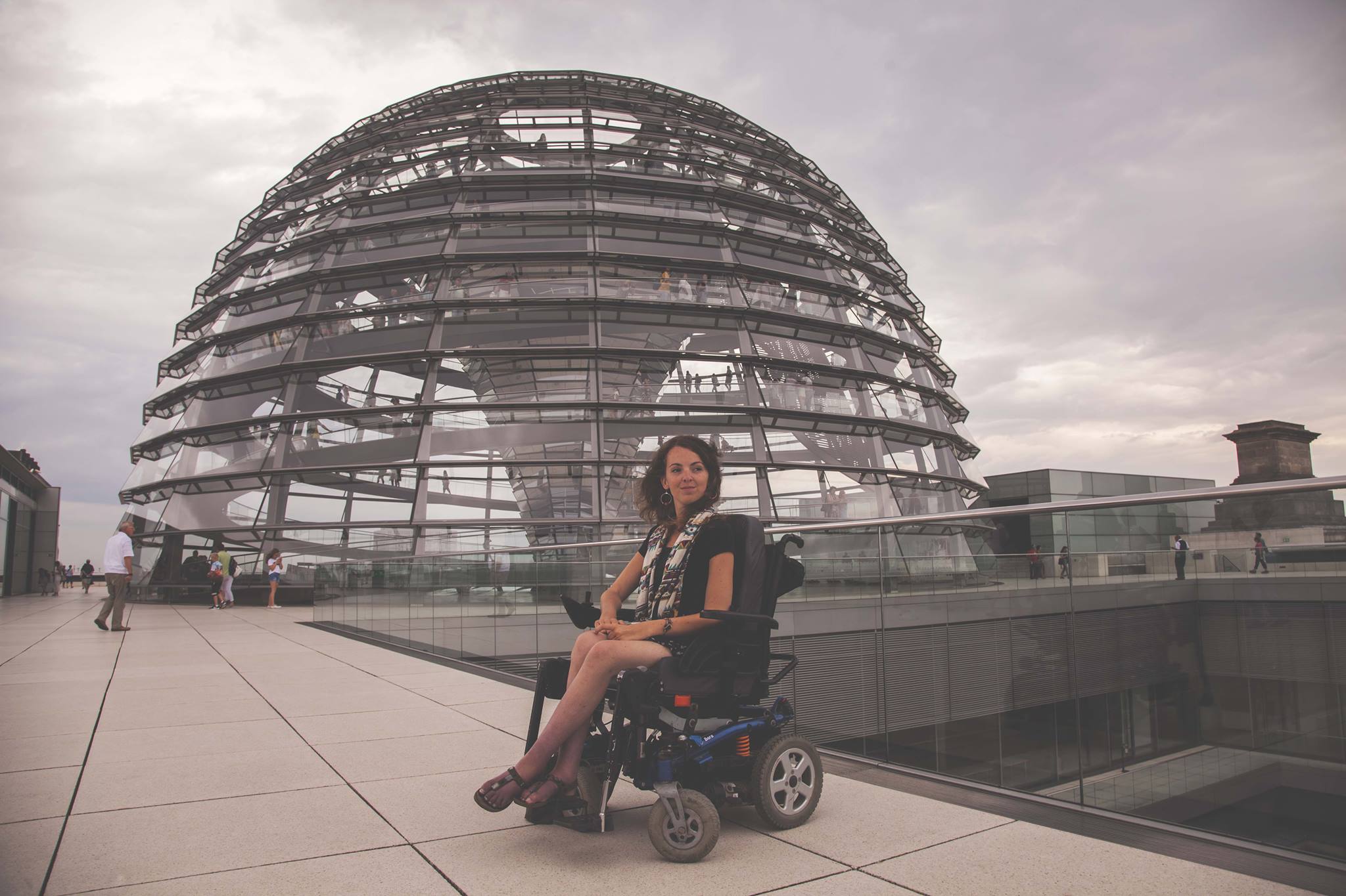 La coupole du Reichstag est accessible en fauteuil roulant.